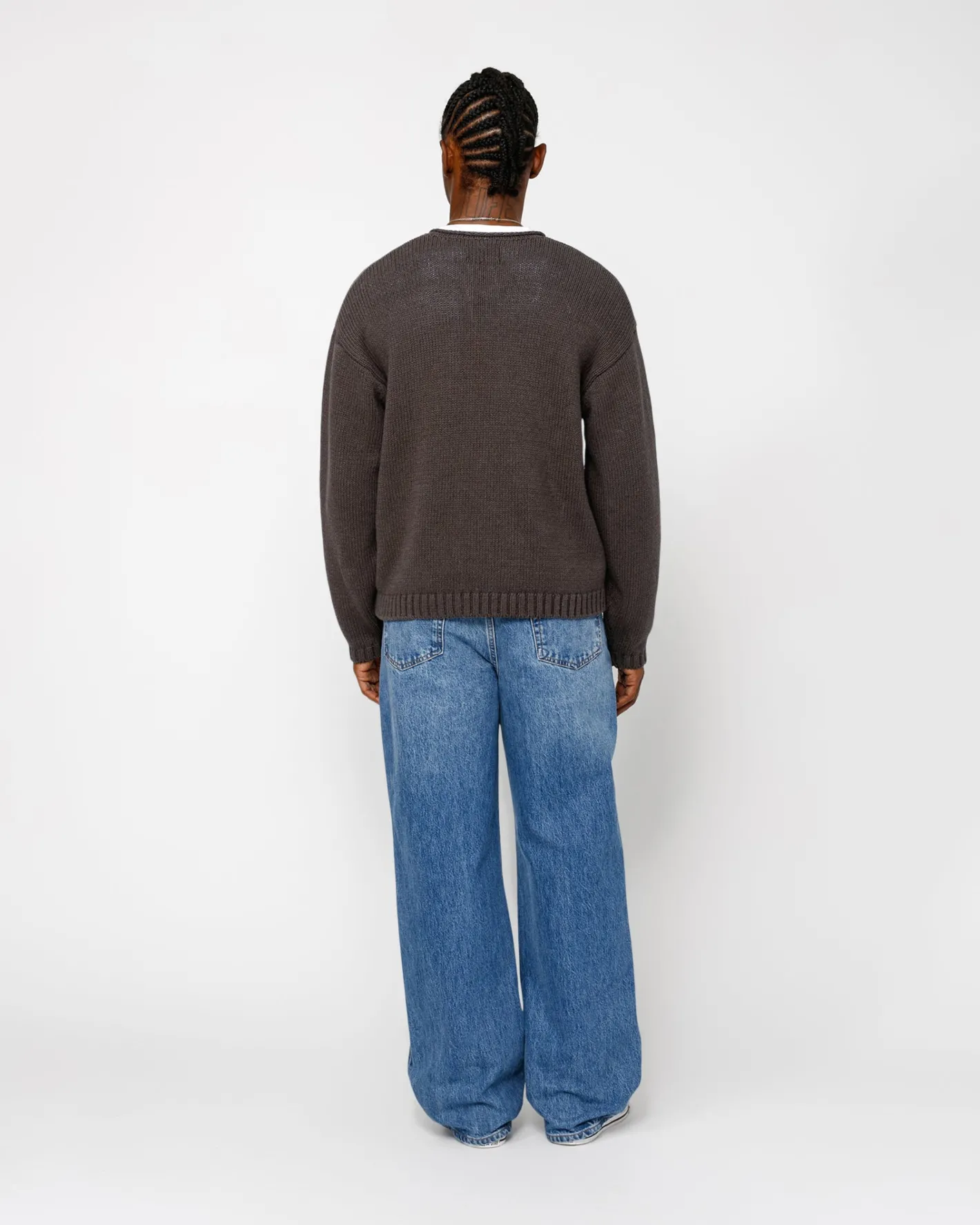 EMBROIDERED V-NECK LOGO SWEATER*Stüssy Fashion