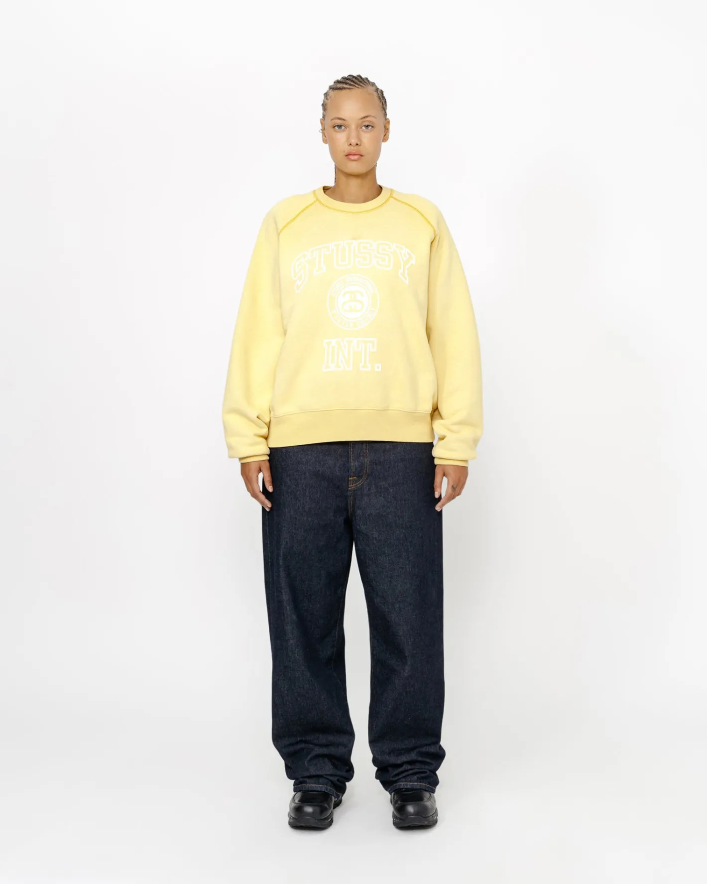 overlock_varsity_raglan_crew_2-2.webp OVERLOCK VARSITY RAGLAN CREW*Stüssy Shop