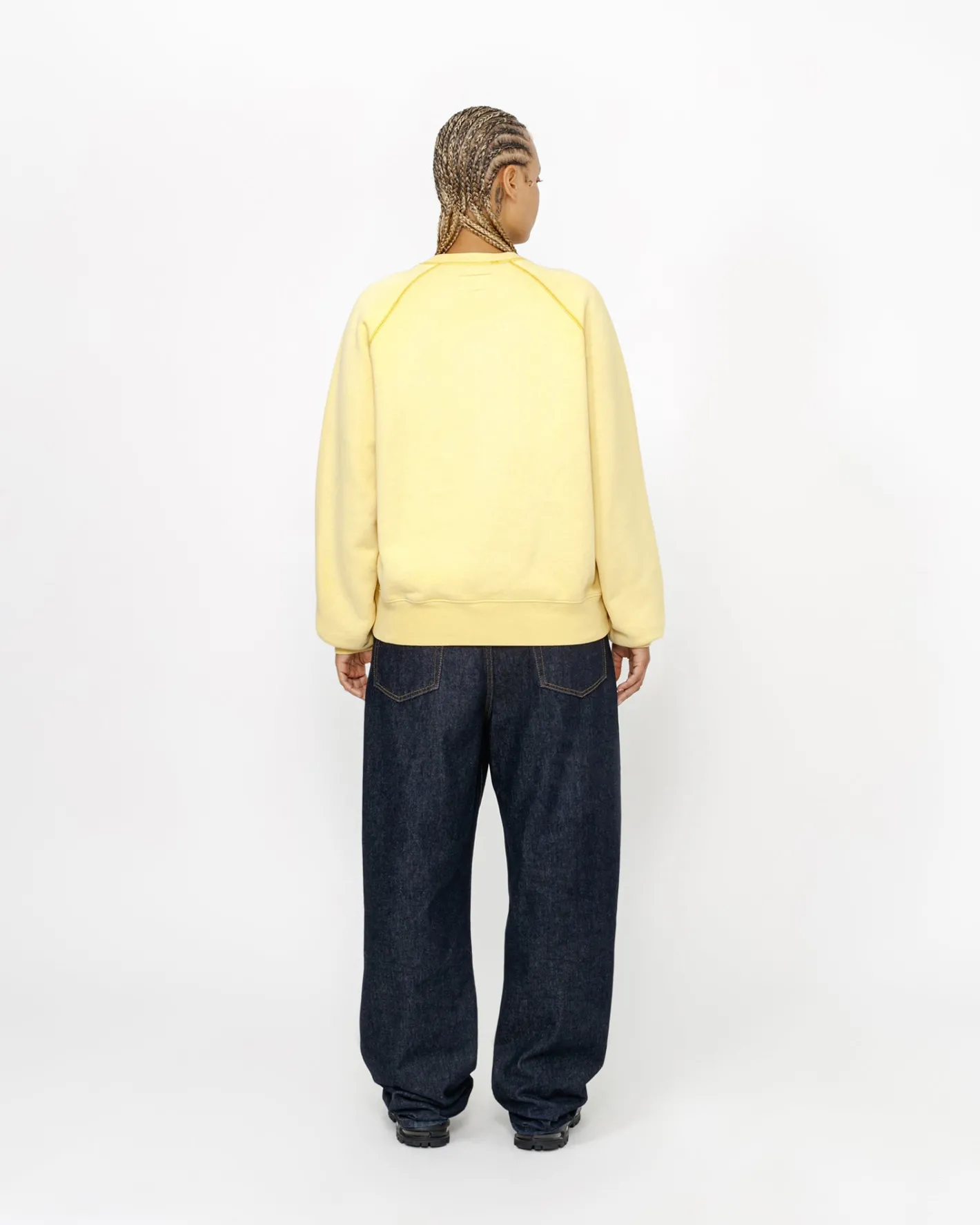 overlock_varsity_raglan_crew_3-2.webp OVERLOCK VARSITY RAGLAN CREW*Stüssy Shop