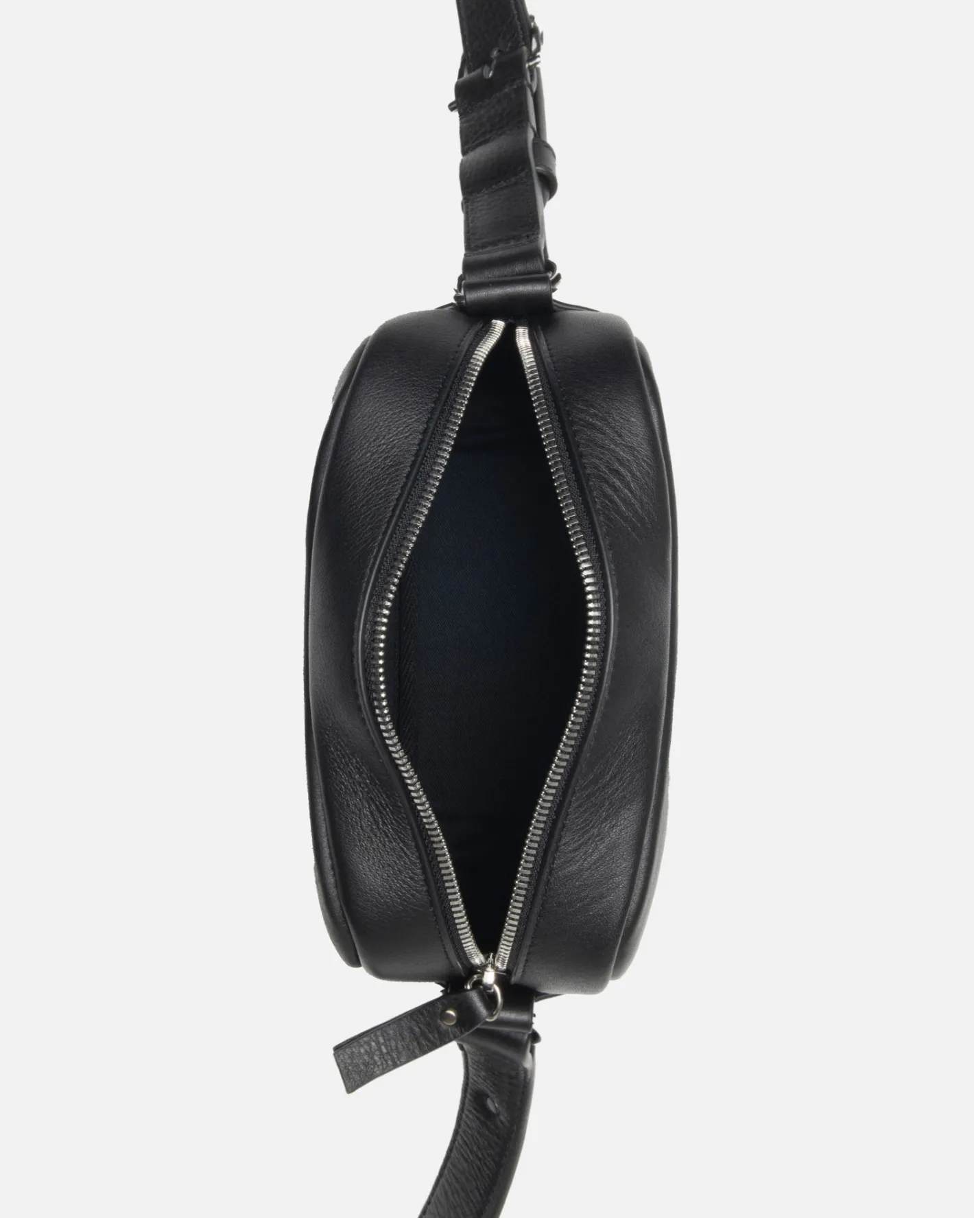 ss_link_leather_side_pouch_3.webp SS LINK LEATHER SIDE POUCH*Stüssy Clearance